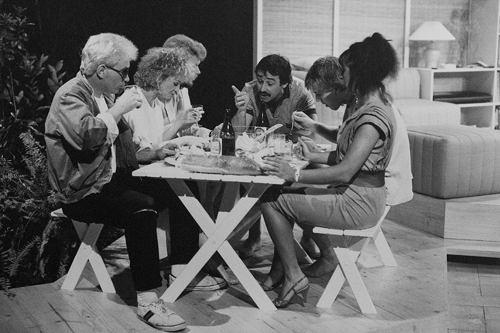 Production still for "The Butterflies of Kalimantan". L-R: Stewart Faichney as Danny, Sue Jones as Kathy, John Higginson as Sebastian, Roger Oakley as Pete, Andrew McKaige as Tom, Marilyn Rodgers as Sal. Photographer: Vikki Driscoll