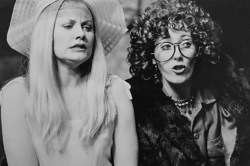 Production still for "Outside Edge". L-R: Tanya Uren as Sharon, Julia Blake as Maggie. Photographer: Jeff Busby