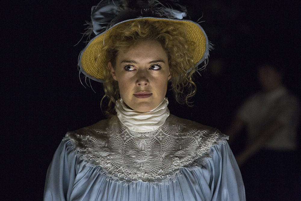 Picnic at Hanging Rock (2016)