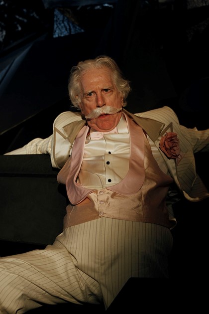 Production still for "Happy Days". Peter Carroll as Willie. Photographer: Jeff Busby