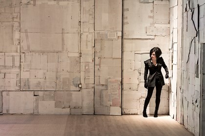 Production still for "Black Rider: The Casting of the Magic Bullets". Meow Meow. Photographer: Pia Johnson