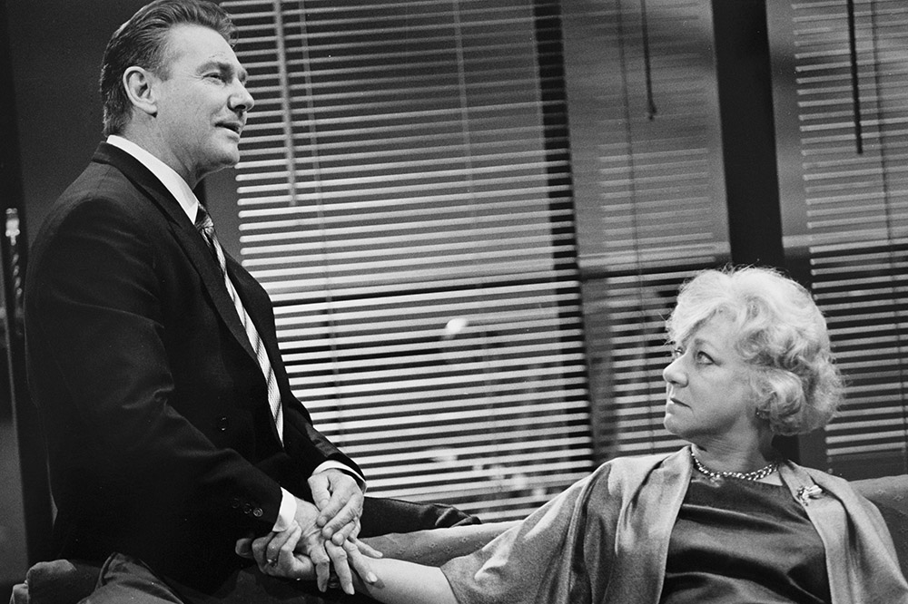 Production still for "The Piccadilly Bushman". L-R: John Walton as Alec Ritchie, Monica Maughan as Grace Bourne. Photographer: Jeff Busby