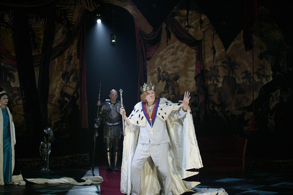 Production still for "Exit the King". L-R: Gillian Jones, David Woods, Geoffrey Rush. Photographer: Lisa Tomasetti