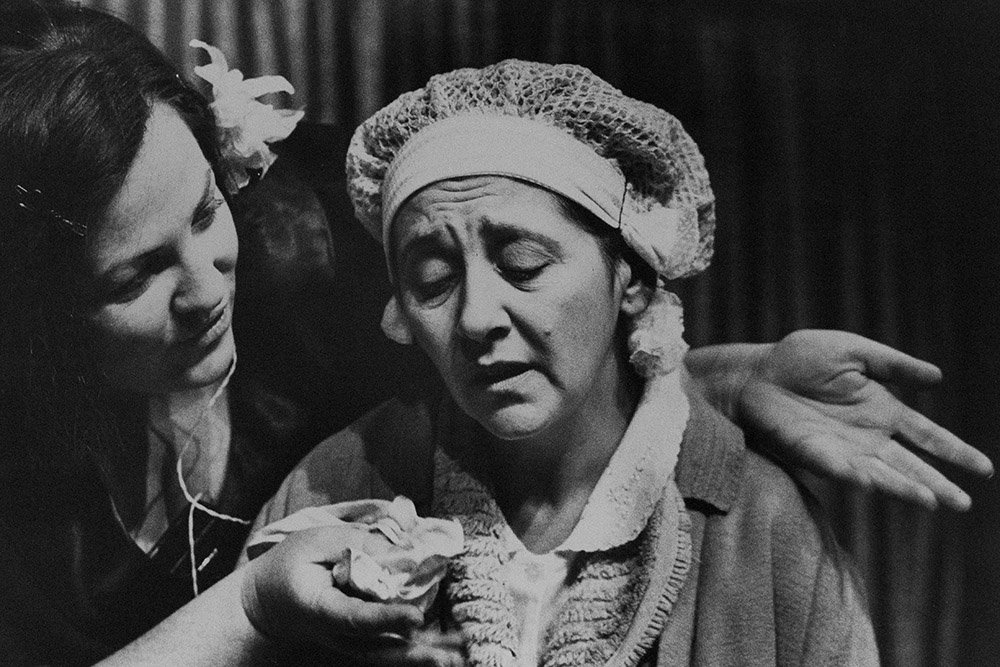 Production still for "A Lovely Sunday for Creve Coeur". L-R: Caroline Gillmer and Valma Pratt. Photographer: Vikki Driscoll