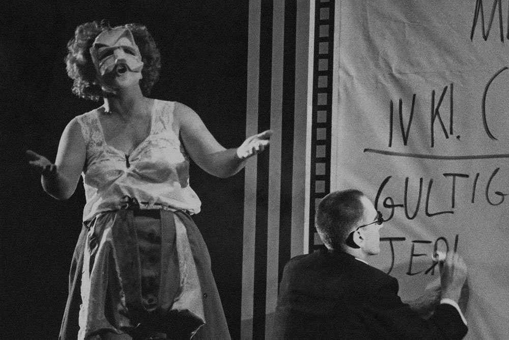 Production still for "Cafe Fledermaus". L-R: Robyn Archer, Russell Garbutt. Photographer: David B. Simmonds